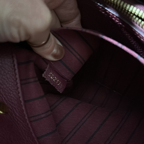 Louis Vuitton Montaigne MM - Picture 4 of 15